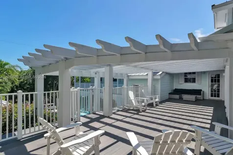 1025 N Southlake Drive Hollywood FL 33019