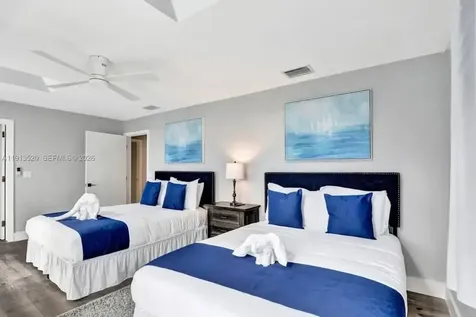 1025 N Southlake Drive Hollywood FL 33019