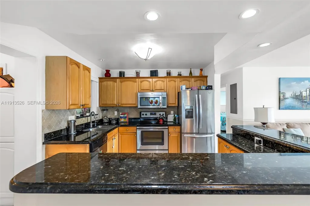 2221 NE 61st Court Fort Lauderdale FL 33308