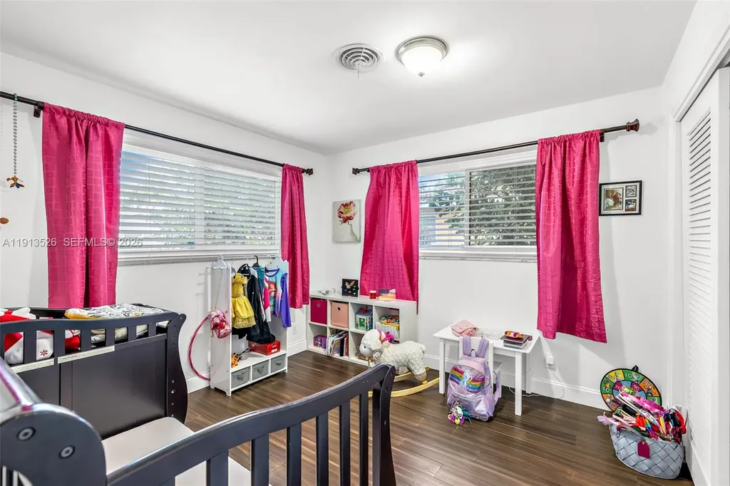 2221 NE 61st Court Fort Lauderdale FL 33308