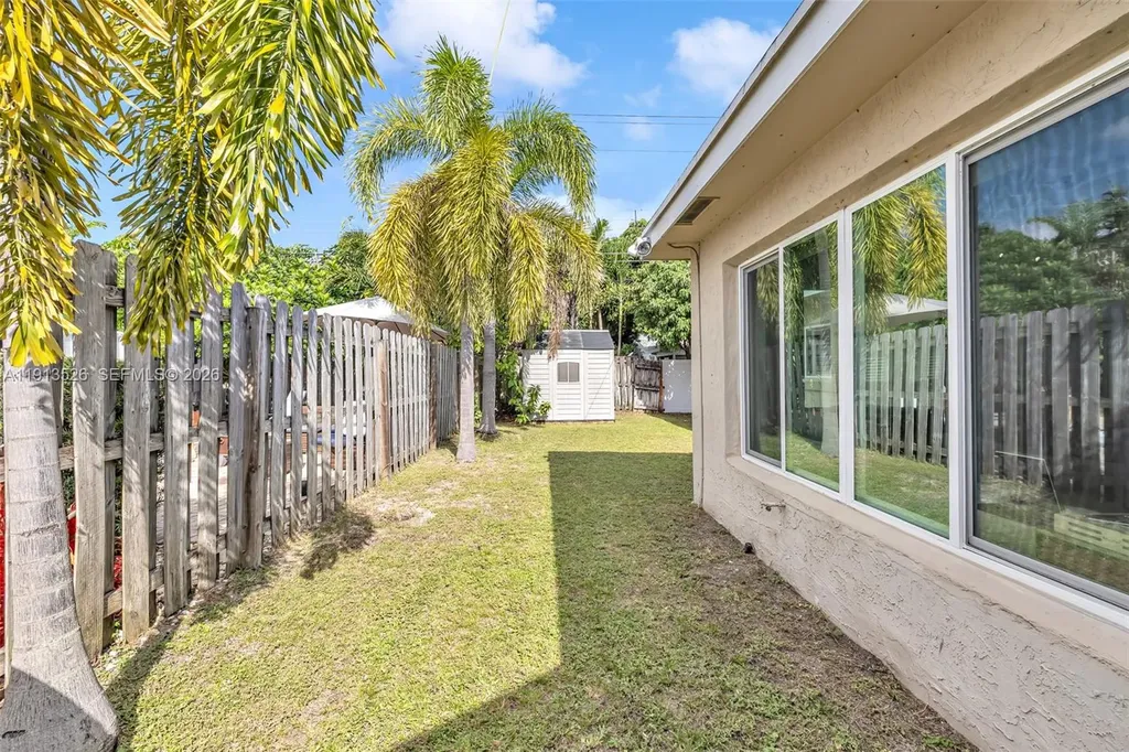 2221 NE 61st Court Fort Lauderdale FL 33308