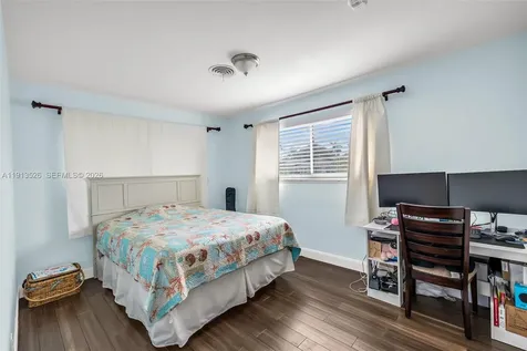 2221 NE 61st Court Fort Lauderdale FL 33308