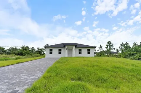 710 Peacock Avenue Lehigh Acres FL 33974