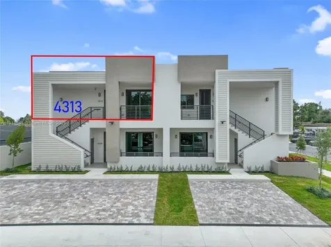 4313 E 8th Court Hialeah FL 33013