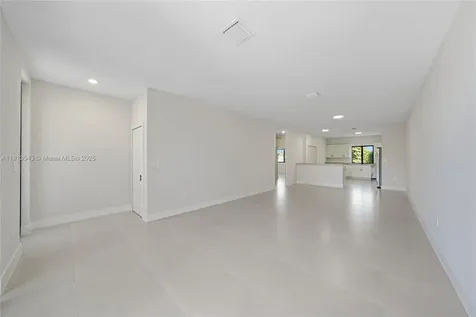 4313 E 8th Court Hialeah FL 33013