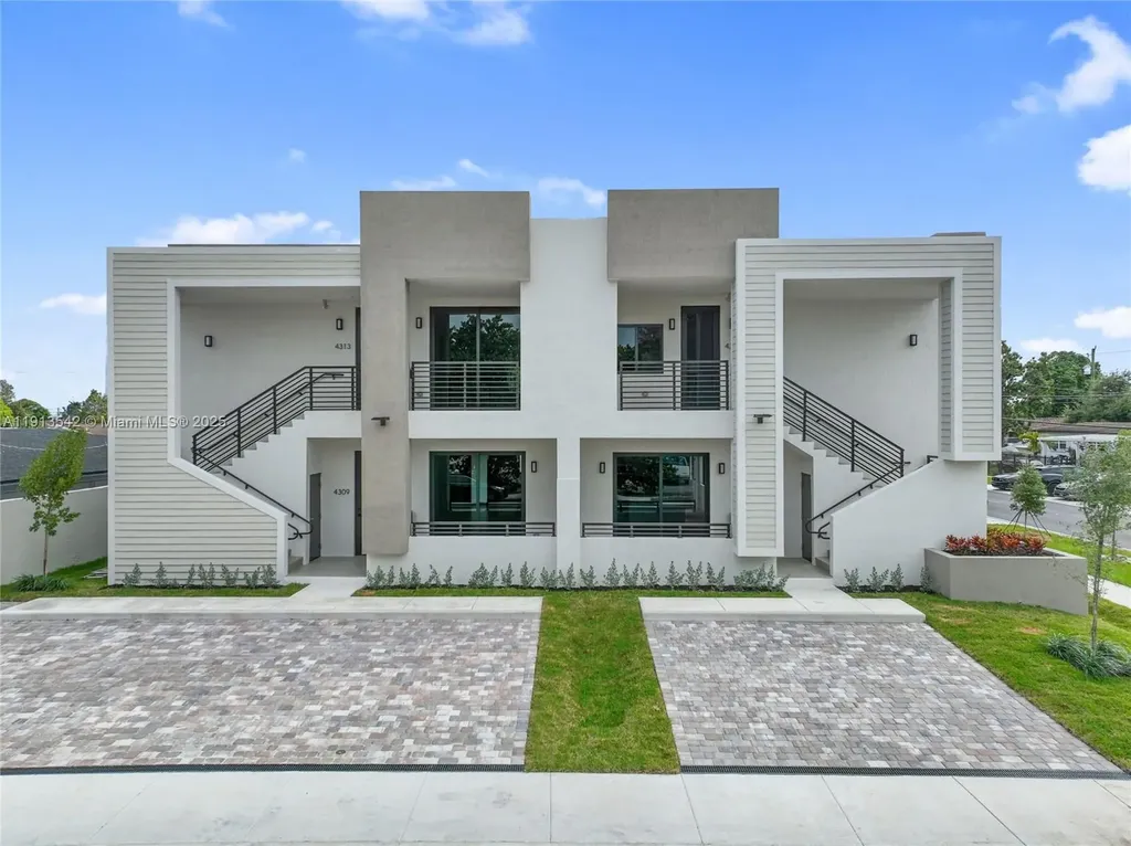 4309 E 8th Court Hialeah FL 33013