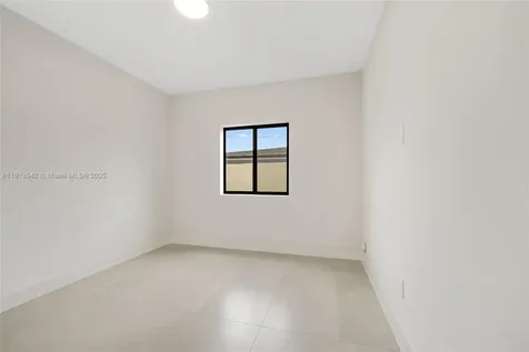 4309 E 8th Court Hialeah FL 33013