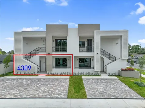 4309 E 8th Court Hialeah FL 33013
