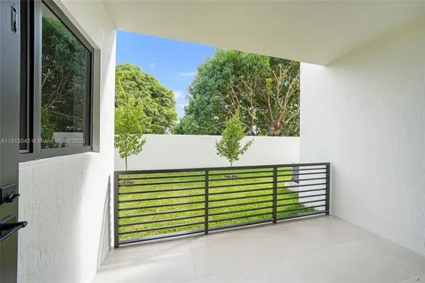 4309 E 8th Court Hialeah FL 33013