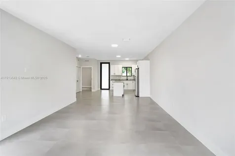4309 E 8th Court Hialeah FL 33013