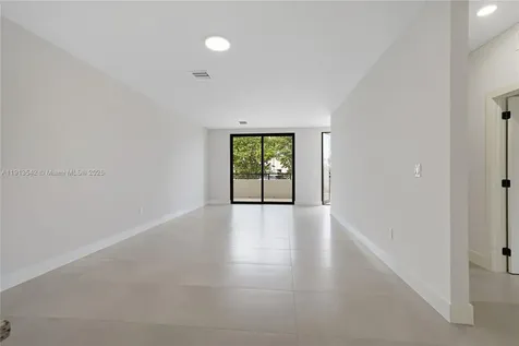 4309 E 8th Court Hialeah FL 33013