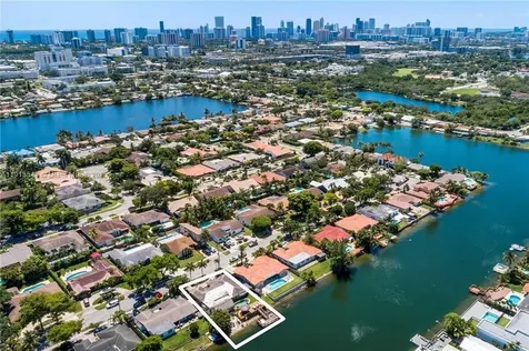 21280 NE 23rd Avenue Miami FL 33180