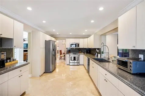 21280 NE 23rd Avenue Miami FL 33180