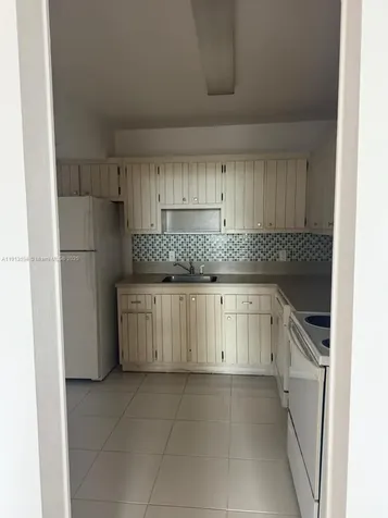 2025 NE 164th Street North Miami Beach FL 33162