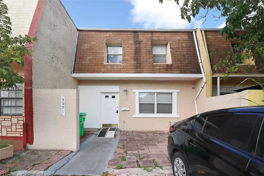 5971 NW 24th Court Sunrise FL 33313