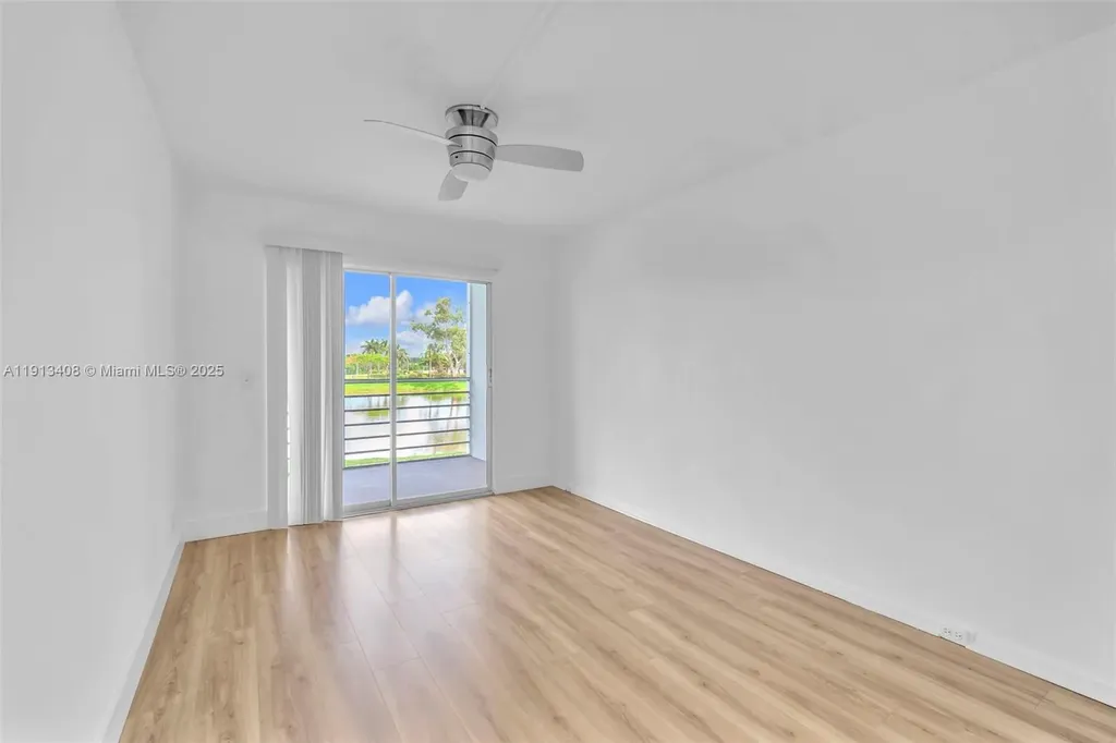 2048 Hythe C Boca Raton FL 33434