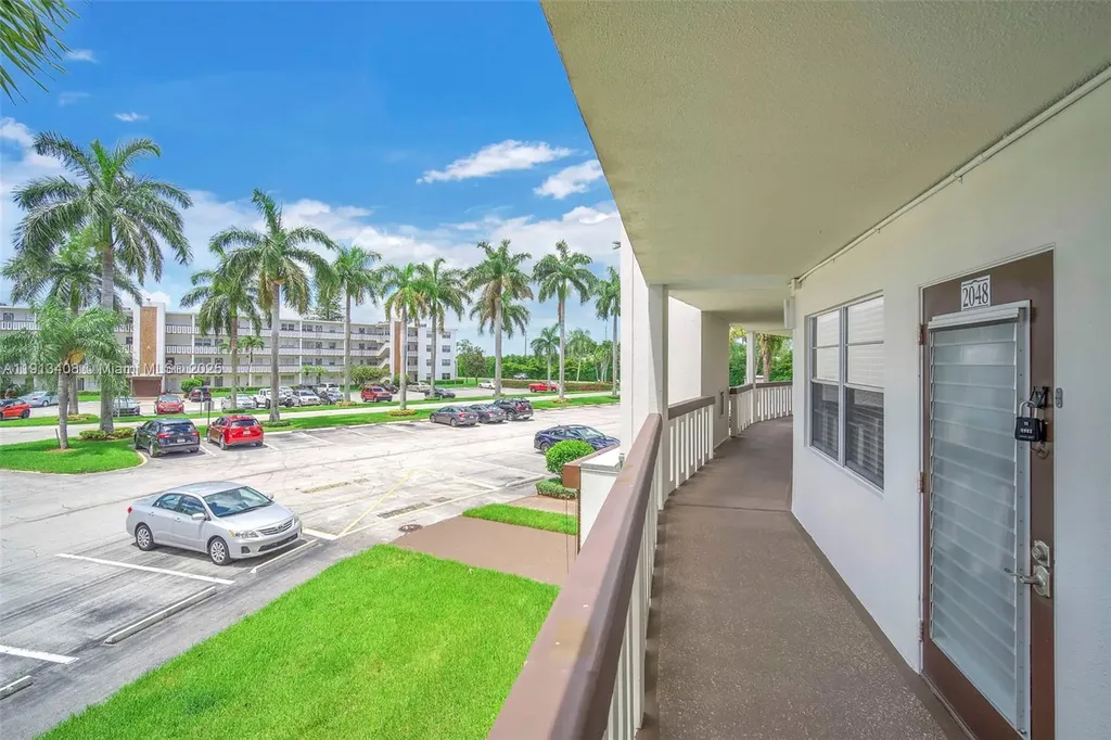 2048 Hythe C Boca Raton FL 33434