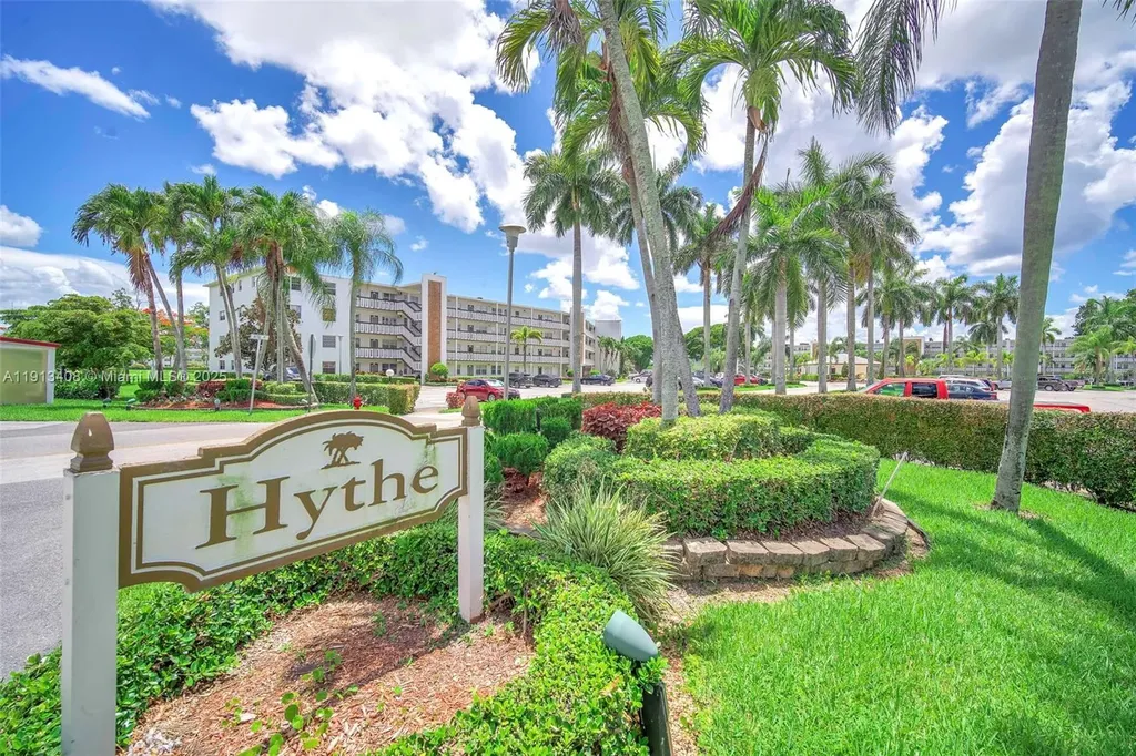 2048 Hythe C Boca Raton FL 33434