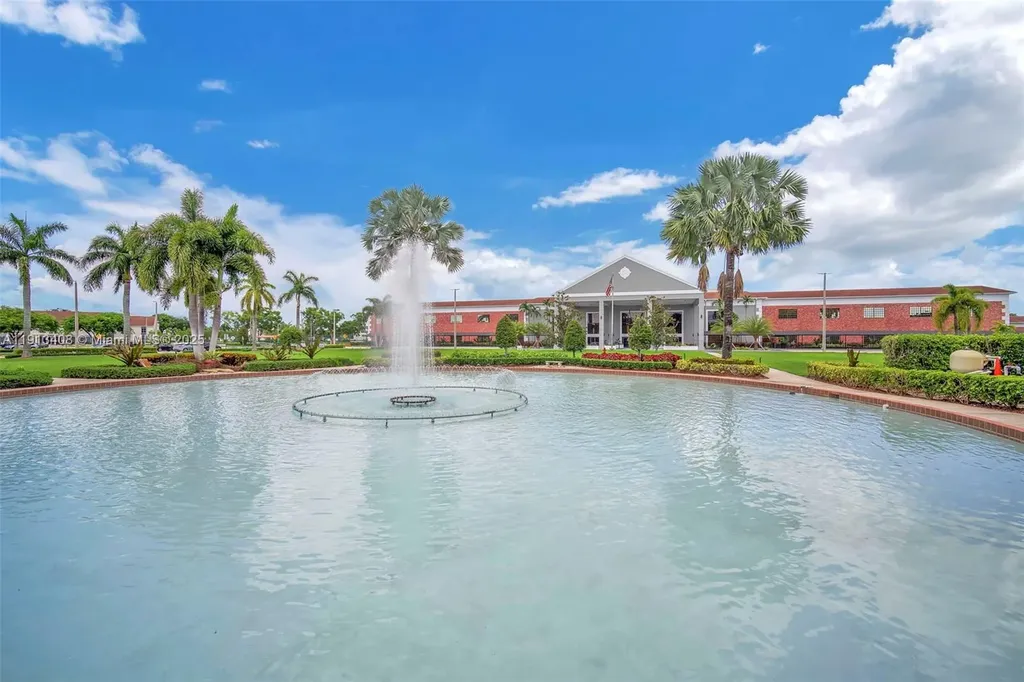2048 Hythe C Boca Raton FL 33434