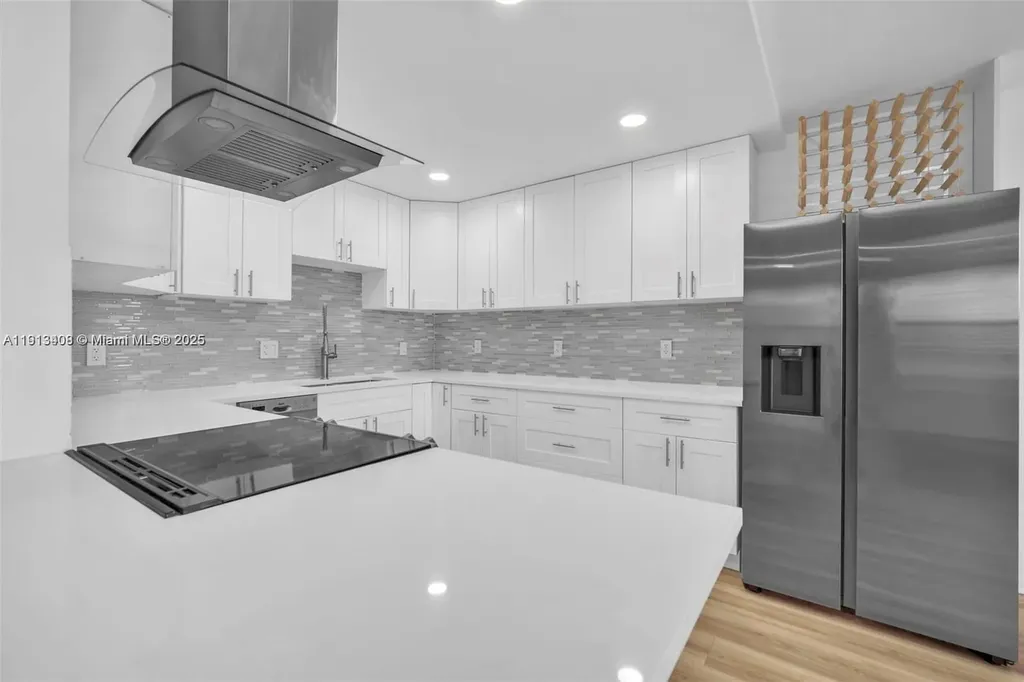 2048 Hythe C Boca Raton FL 33434