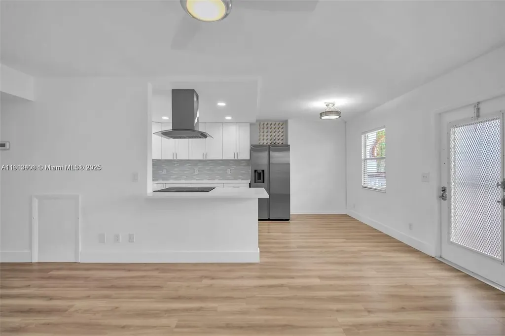 2048 Hythe C Boca Raton FL 33434