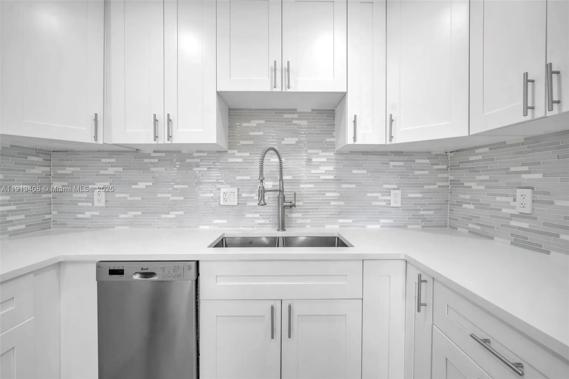 2048 Hythe C Boca Raton FL 33434