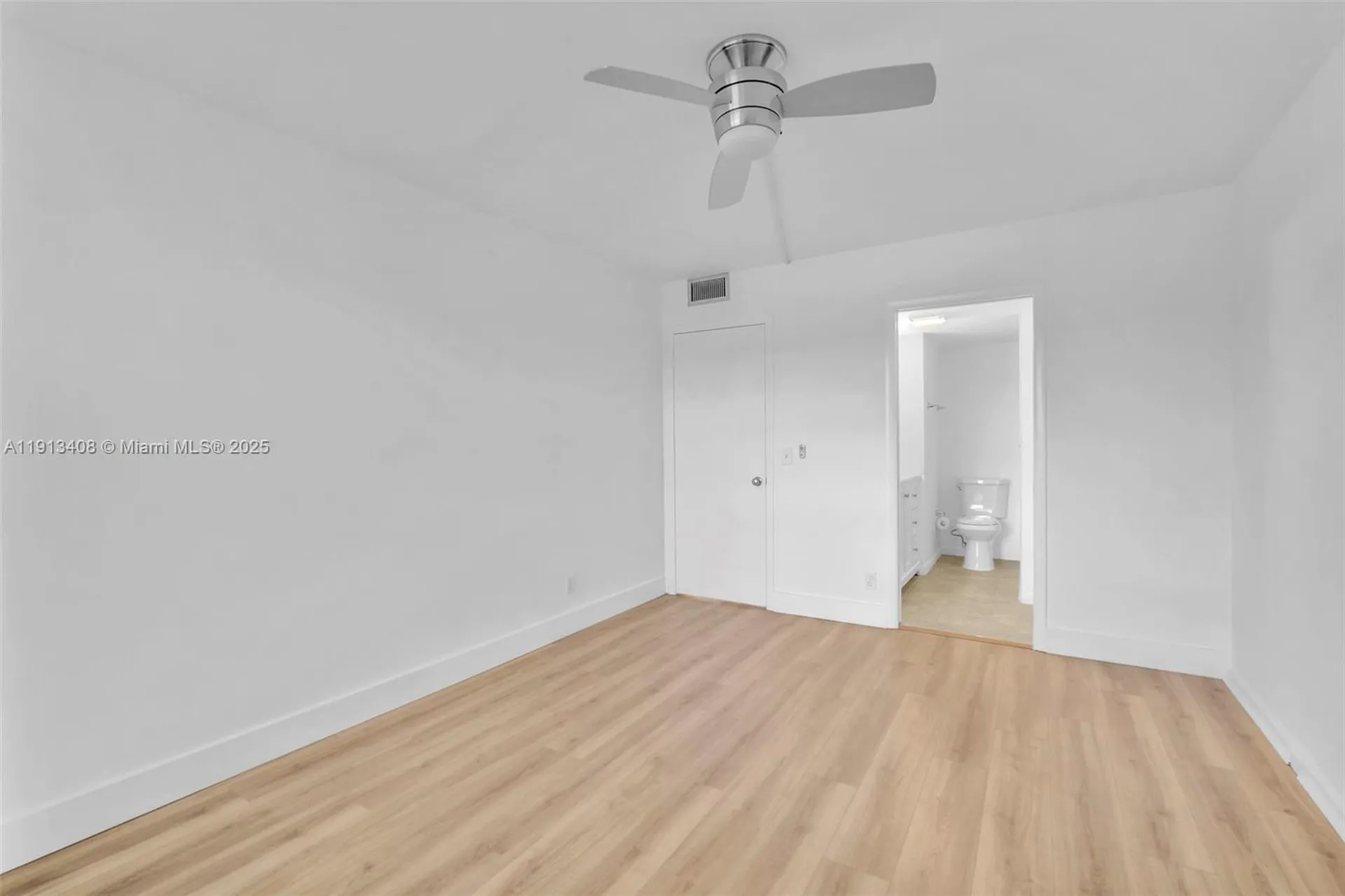 2048 Hythe C Boca Raton FL 33434