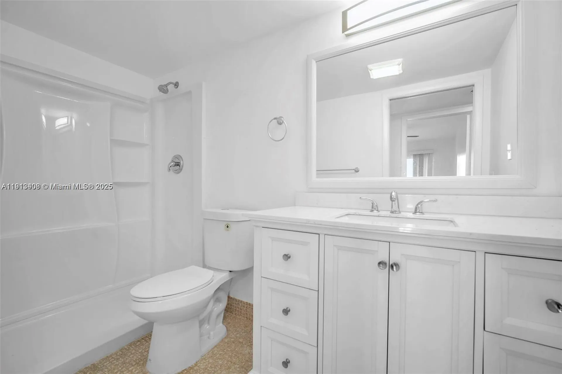 2048 Hythe C Boca Raton FL 33434