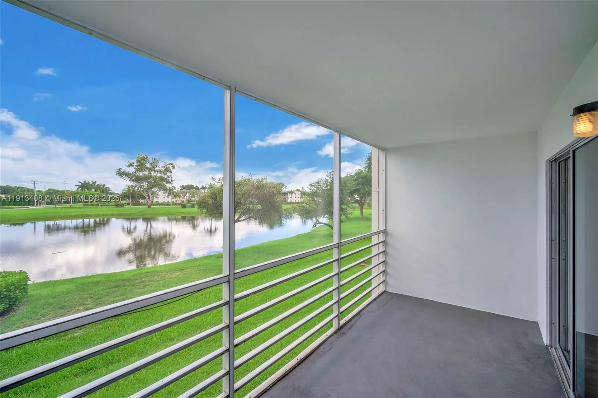 2048 Hythe C Boca Raton FL 33434