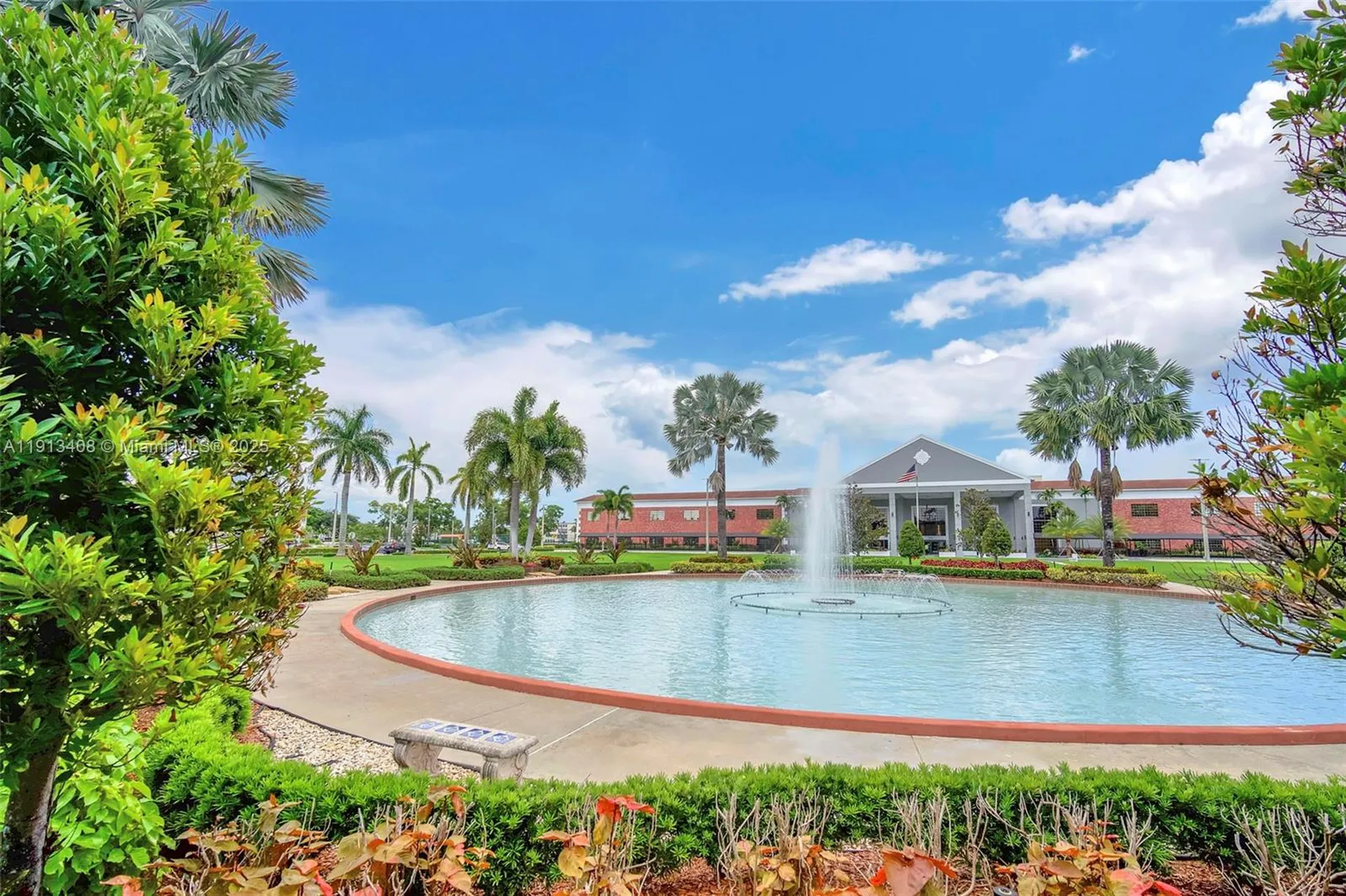 2048 Hythe C Boca Raton FL 33434