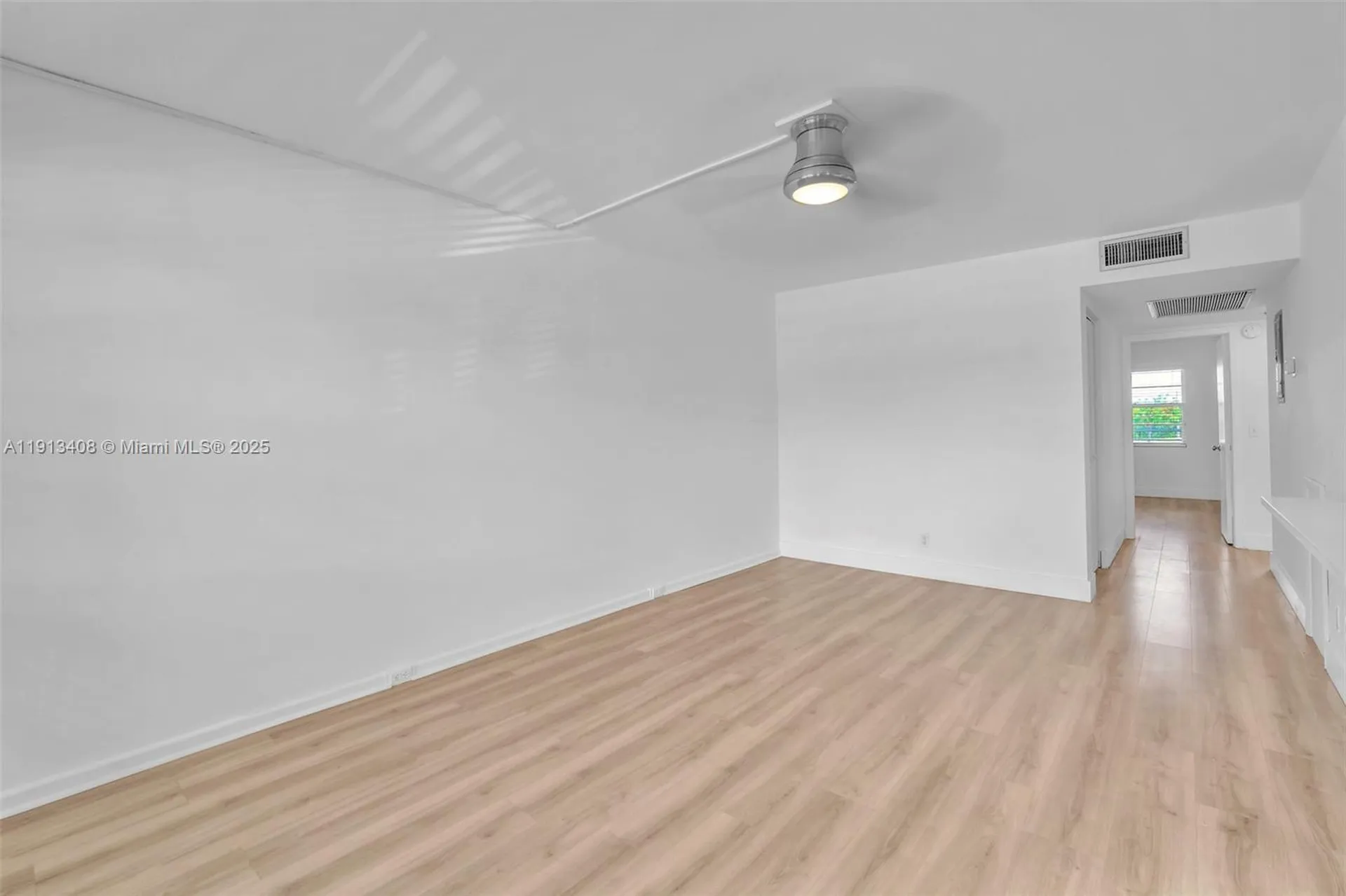 2048 Hythe C Boca Raton FL 33434