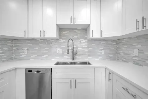 2048 Hythe C Boca Raton FL 33434