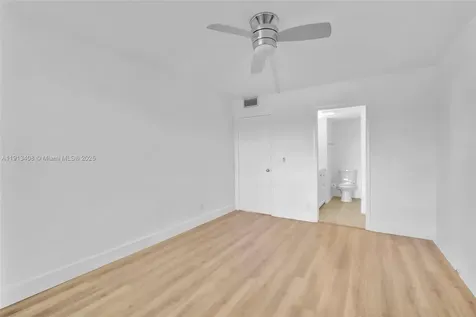 2048 Hythe C Boca Raton FL 33434