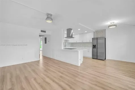 2048 Hythe C Boca Raton FL 33434
