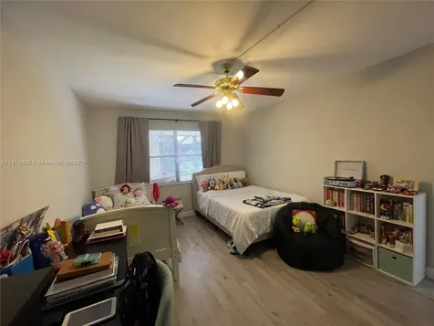 1290 S Military Trail Deerfield Beach FL 33442