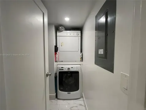 1290 S Military Trail Deerfield Beach FL 33442