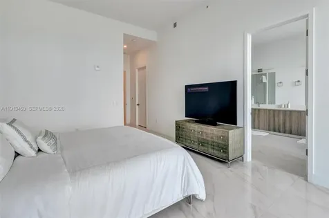 17550 Collins Avenue Sunny Isles Beach FL 33160