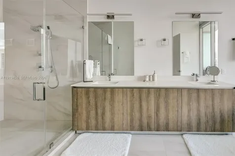 17550 Collins Avenue Sunny Isles Beach FL 33160