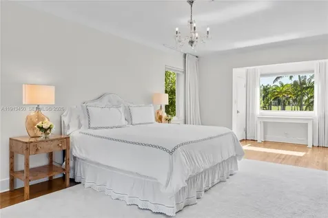 5800 La Gorce Drive Miami Beach FL 33140