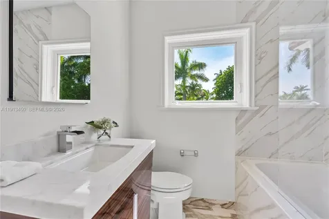 5800 La Gorce Drive Miami Beach FL 33140