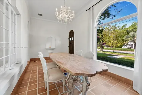 5800 La Gorce Drive Miami Beach FL 33140