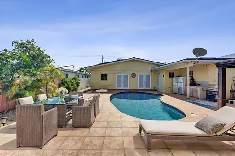 311 E 51st Street Hialeah FL 33013
