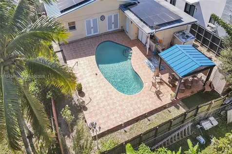 311 E 51st Street Hialeah FL 33013