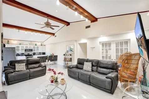 311 E 51st Street Hialeah FL 33013