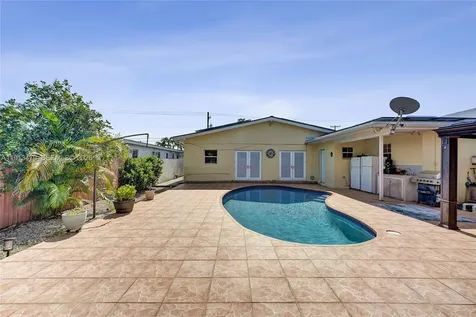 311 E 51st Street Hialeah FL 33013