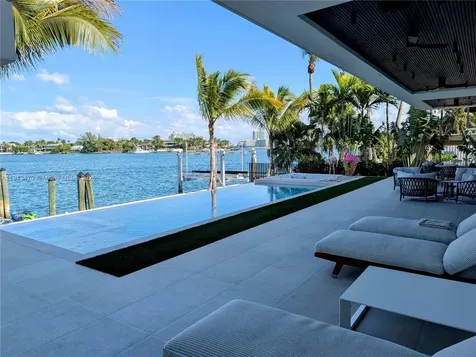 375 N Hibiscus Drive Miami Beach FL 33139