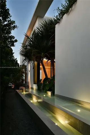375 N Hibiscus Drive Miami Beach FL 33139