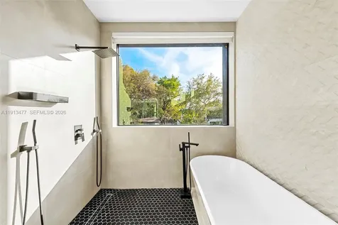 2572 NE 182nd Terrace North Miami Beach FL 33160