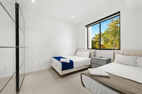 2572 NE 182nd Terrace North Miami Beach FL 33160
