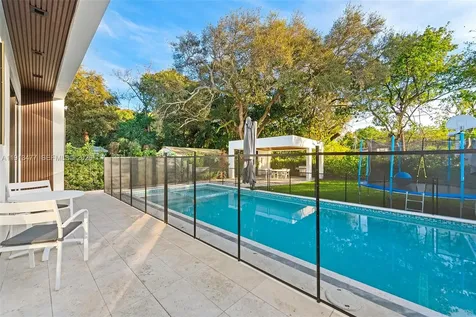 2572 NE 182nd Terrace North Miami Beach FL 33160
